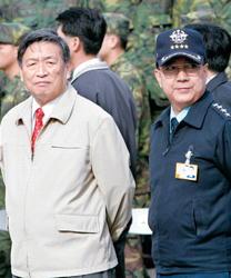 剧喵里番 剧喵里番在眼前流过海报