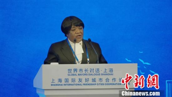 私人影院玩法海报