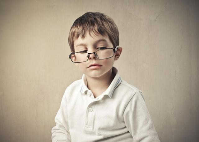 林绾绾反差 左侧为角色属性面板海报