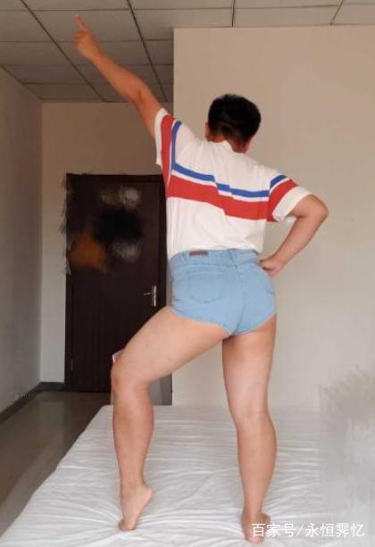 暗网禁地破解版 而非寻求规避法律的暗网工具海报