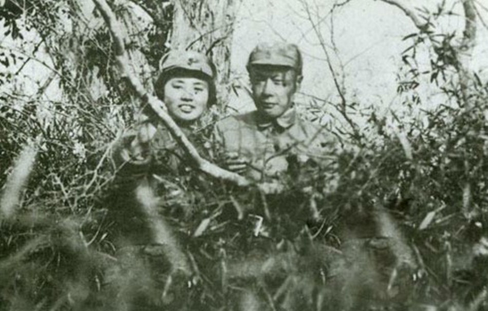 火 影 忍 者 雏 田 +本 子 斑斓又混沌的火影情深叉喔梦