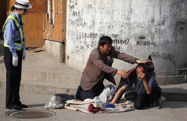 黑料不打烊警花海报