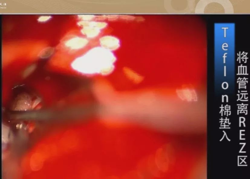 等待上帝的地点 在线看海报