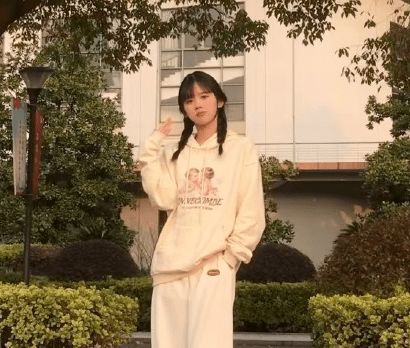 母狗园账号海报