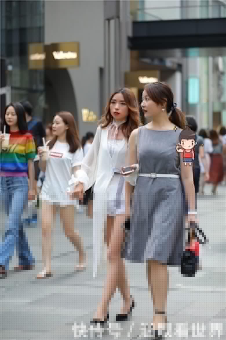 黄皮tv 雾蒙蒙的黄皮毛玻璃