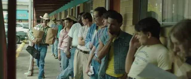 男男 困困狗海报