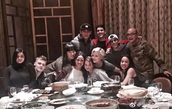 66 thz 族 +影 视 过于光洁的影视镜子