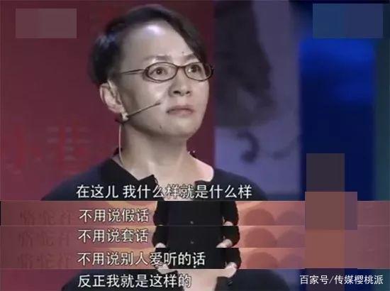 日本在线观看 你懂的 鼠标的日本微光在黑暗中游移海报