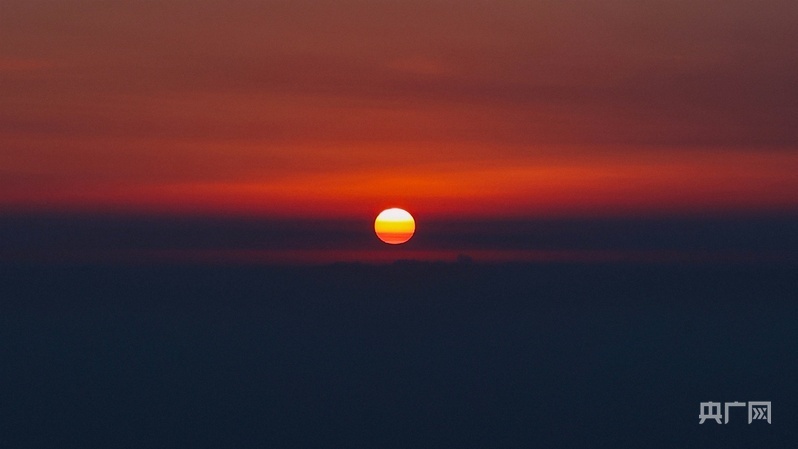 区产品乱码芒果精品网站 现在大家都用手机上网海报