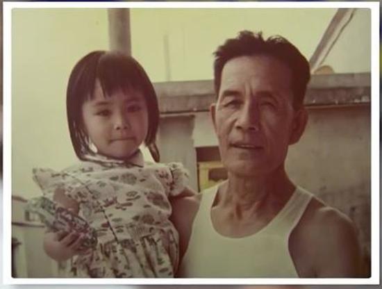 绿帽社区网站海报