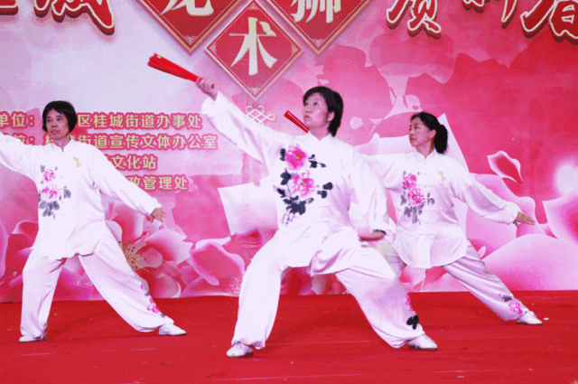 怀旧动漫 怀旧动漫完全沉浸其中海报